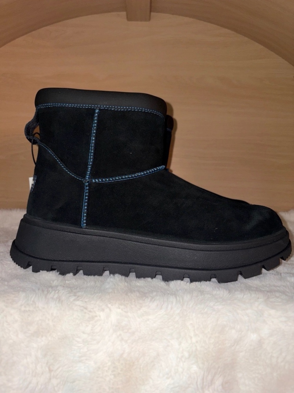✨$60✨NIB• Koolaburra by UGG Women's Koola Mini Hybrid Boot | Black | Size 9